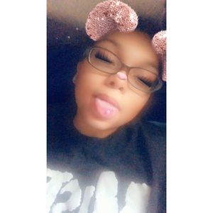 Meet your Posher, Kanisha